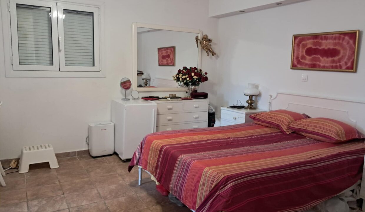 1196e0de-caba-430f-b1d1-51e467cf9cd9