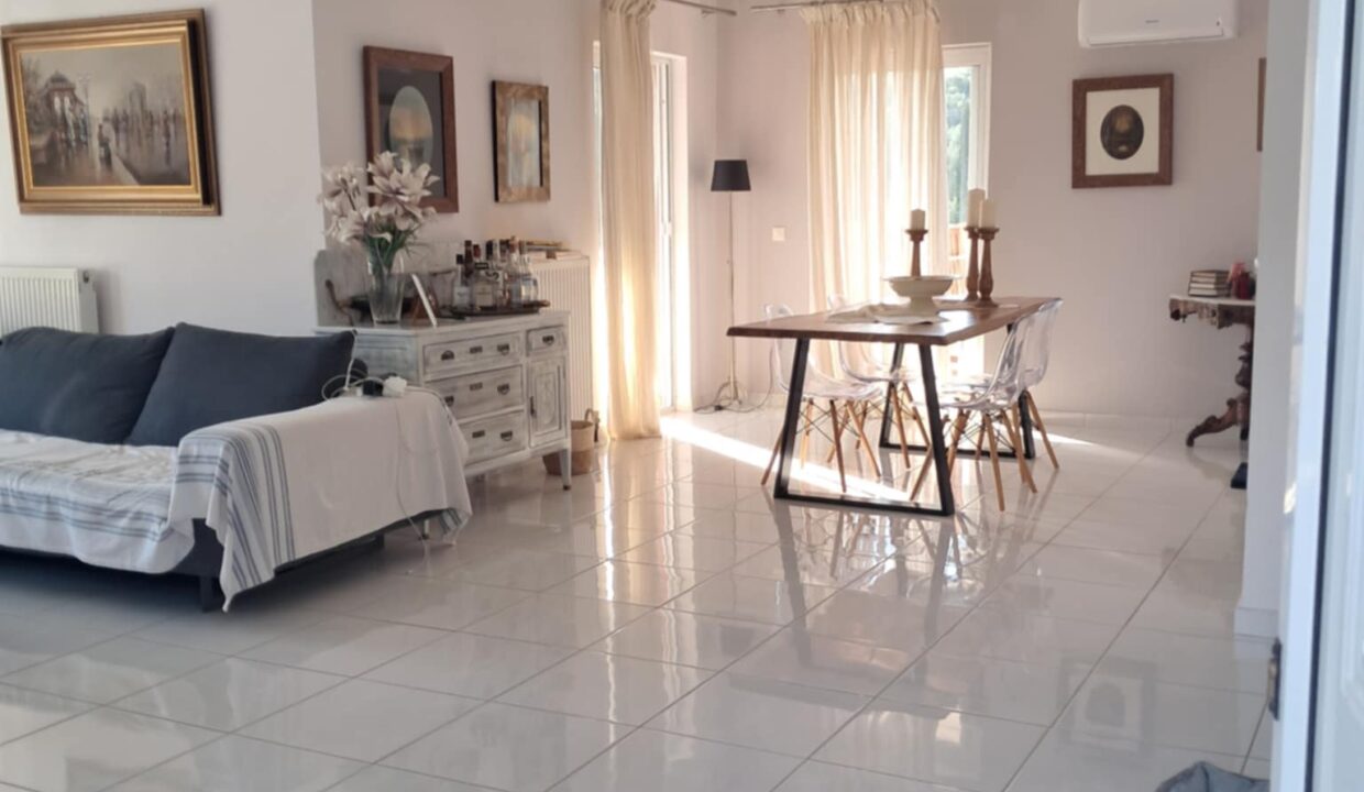 2bcceb69-514f-4ac4-bcd2-88bc32d35584