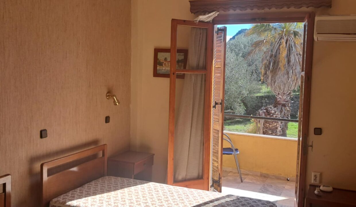 c832c459-c9ff-40ce-ad34-e96cdd86ddd7