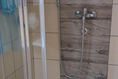 3e38d947-dbb5-4be4-8c8e-f628b951512f