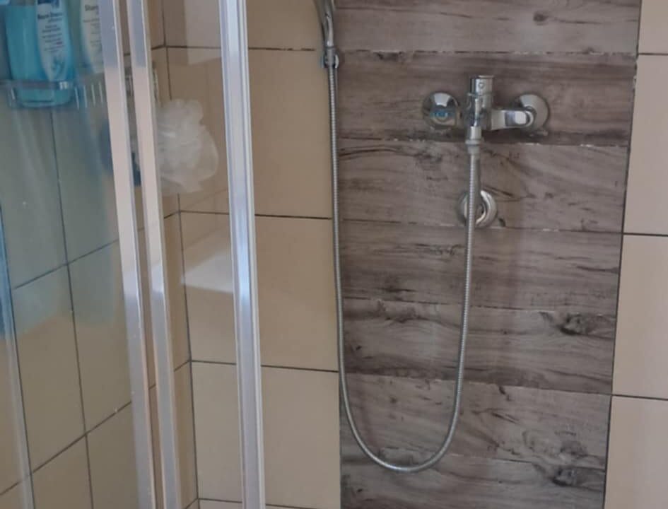 3e38d947-dbb5-4be4-8c8e-f628b951512f